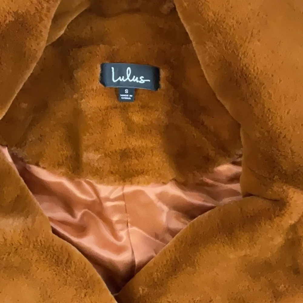 Lulu’s NWT Avante Brown Faux Fur Double Breasted Coat - Picture 13 of 13